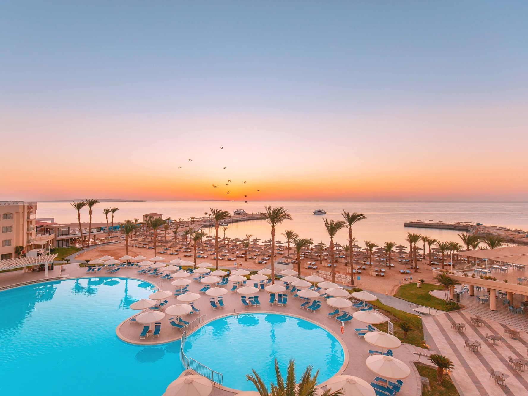 Beach Albatros Resort